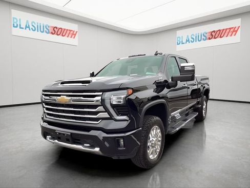 Used 2024 Chevrolet Silverado 2500 High Country AWD/4WD image 7