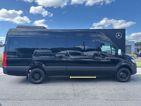 New 2026 Mercedes-Benz Sprinter 2500 image 2