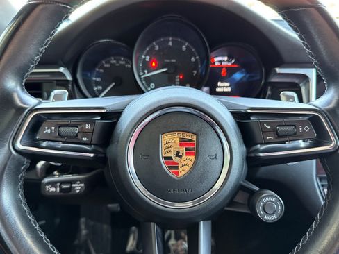 Certified 2023 Porsche Macan AWD/4WD image 24