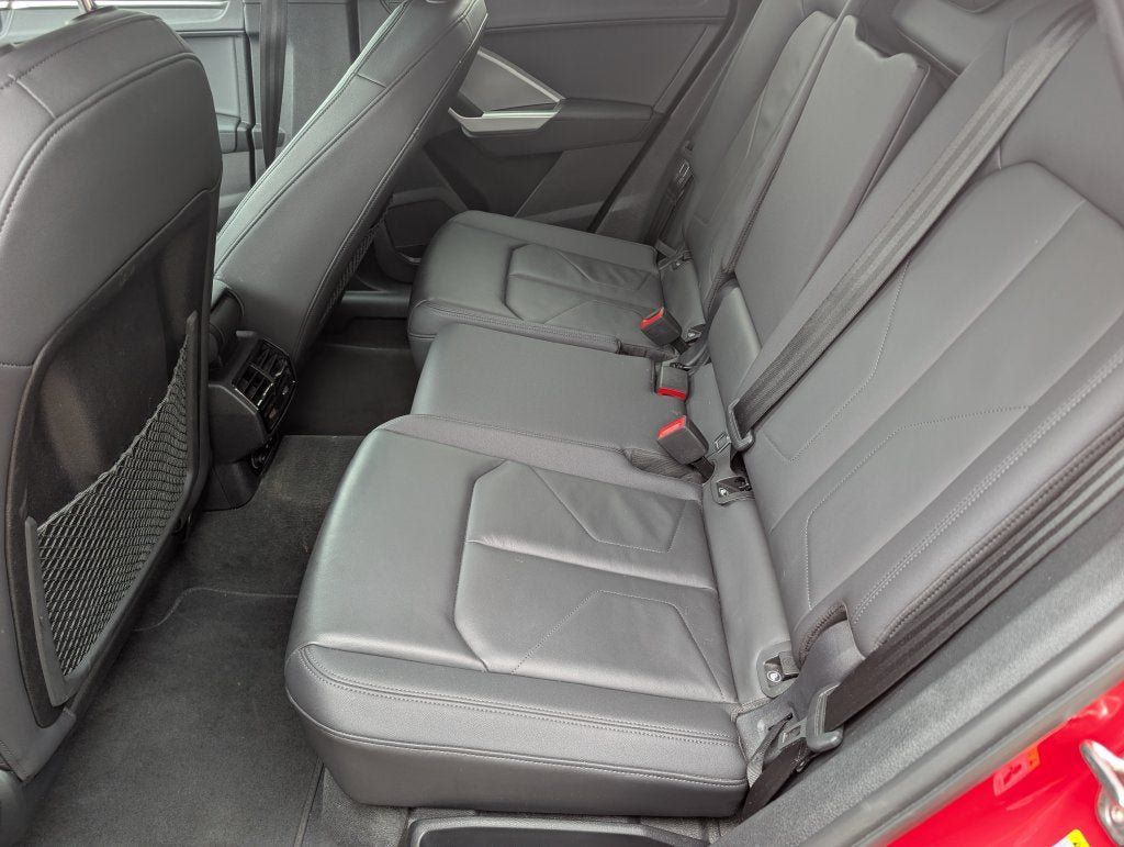 Used 2025 Audi Q3 2.0T Premium AWD/4WD image 3