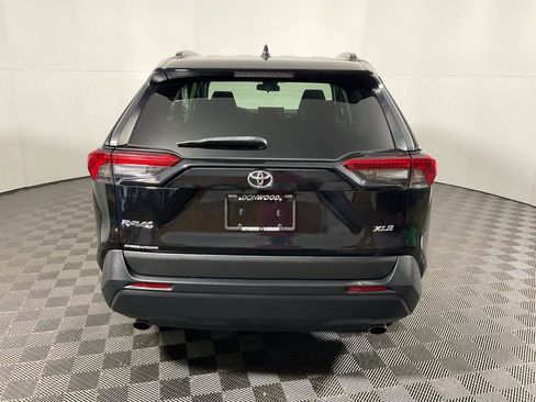 Used 2021 Toyota RAV4 XLE image 11