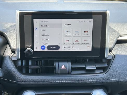 Certified 2025 Toyota RAV4 XLE FWD image 15