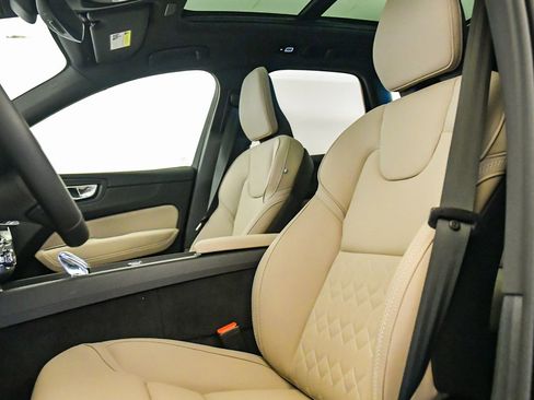 New 2026 Volvo XC60 T8 Plus w/ Protection Package Premier AWD/4WD image 18