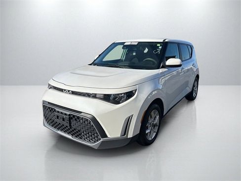 Certified 2023 Kia Soul LX w/ Option Group 015 image 3