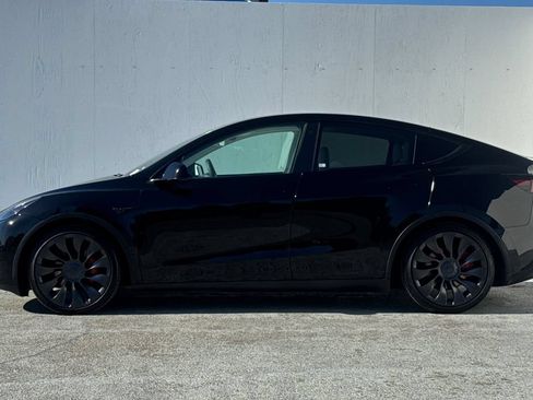Used 2023 Tesla Model Y Performance AWD/4WD image 6