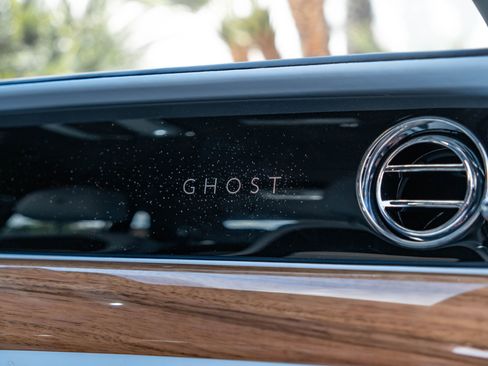 Certified 2022 Rolls-Royce Ghost w/ Ghost Package image 37