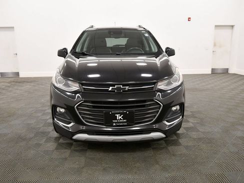 Used 2018 Chevrolet Trax Premier w/ Midnight Edition FWD image 11