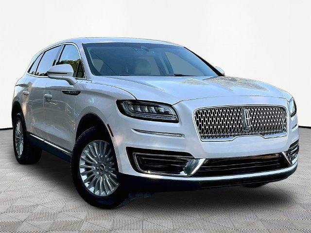 Used 2019 Lincoln Nautilus FWD image 3