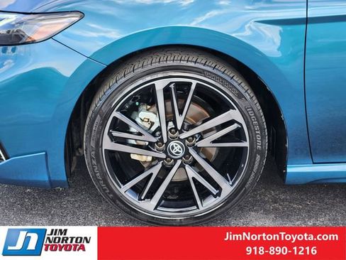 Used 2025 Toyota Camry XSE FWD image 12