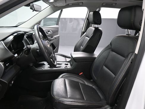 Used 2018 Chevrolet Traverse Premier w/ Driver Confidence II Package FWD image 10
