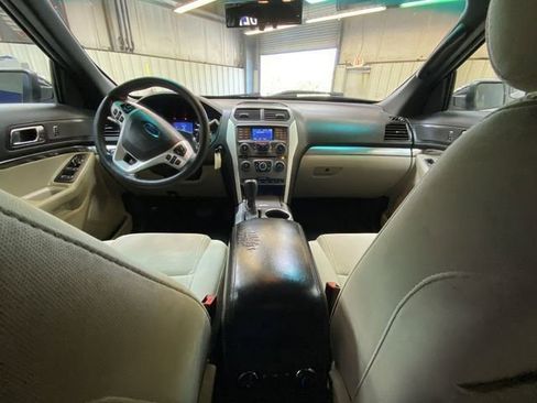 Used 2014 Ford Explorer FWD image 18