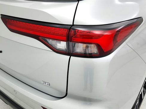 Used 2024 Mitsubishi Outlander Ralliart image 38