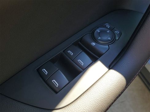 Used 2025 Chevrolet Blazer RS w/ Driver Confidence II Package image 16