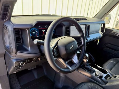 New 2025 Ford Bronco Big Bend w/ Black Diamond Package AWD/4WD image 9