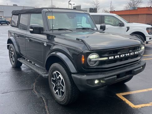 Used 2023 Ford Bronco Outer Banks image 6