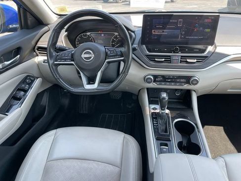 Used 2025 Nissan Altima 2.5 SL AWD/4WD image 8
