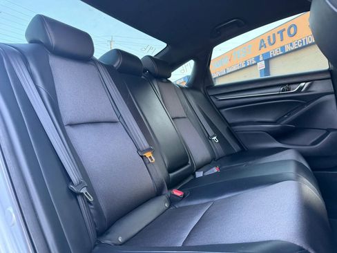 Used 2018 Honda Accord Sport image 17