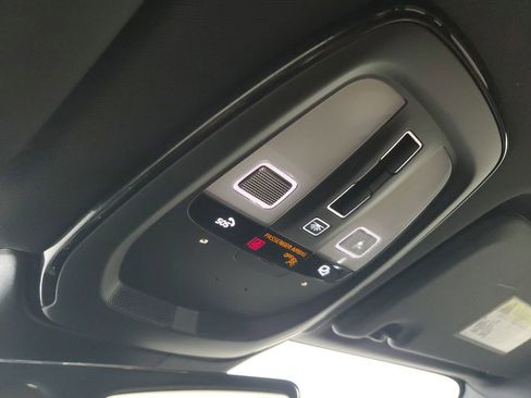 Certified 2025 Volvo XC60 B5 Plus AWD/4WD image 37