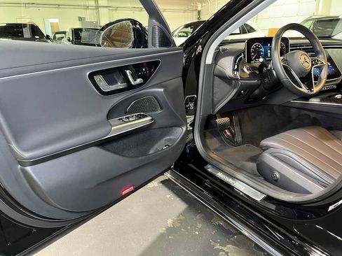 Used 2026 Mercedes-Benz E 350 4MATIC Sedan image 21