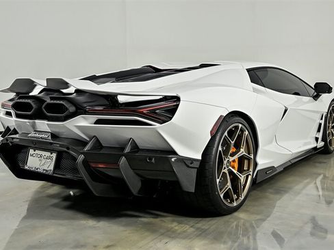 Used 2025 Lamborghini Revuelto AWD/4WD image 14