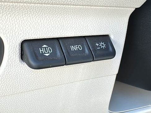 Used 2023 Buick Envision Avenir AWD/4WD image 14