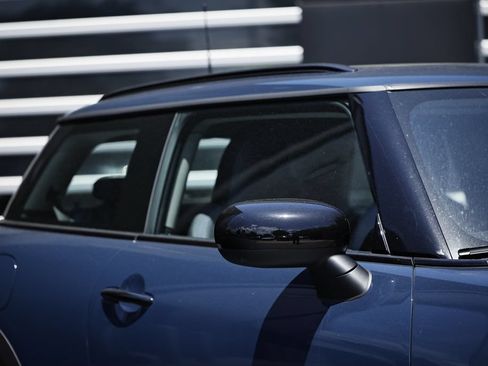 Used 2025 MINI Cooper S FWD image 3