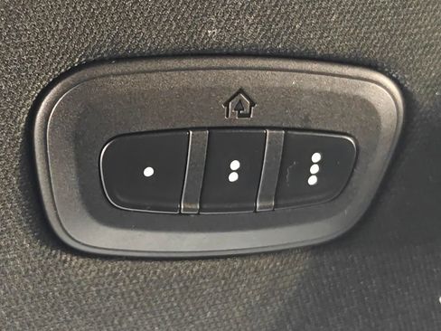Used 2019 RAM 1500 Big Horn AWD/4WD image 12