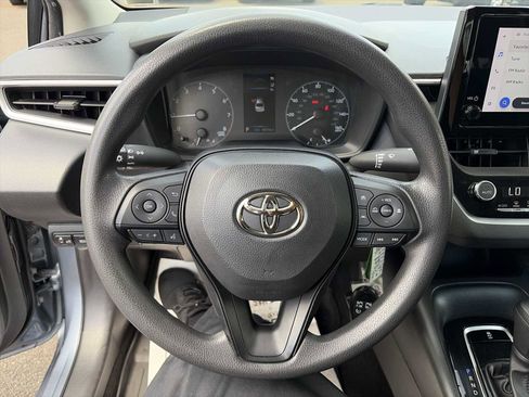 Used 2023 Toyota Corolla LE image 11