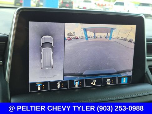 Used 2021 Chevrolet Tahoe Z71 w/ Z71 Off-Road Package AWD/4WD image 26