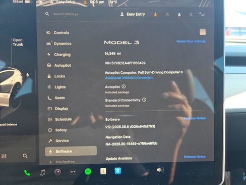 Used 2023 Tesla Model 3 Standard Range image 4