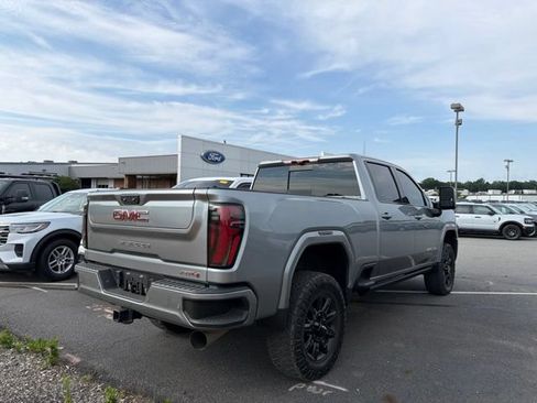 Used 2024 GMC Sierra 2500 AT4 w/ AT4 Premium Plus Package AWD/4WD image 3