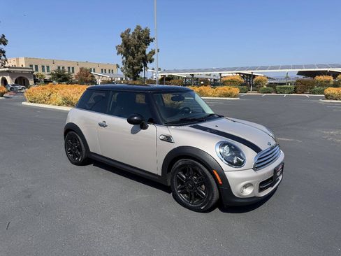 Used 2013 MINI Cooper Hardtop FWD image 1