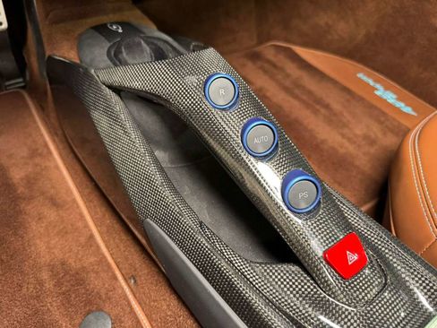 Used 2018 Ferrari 488 Spider image 29