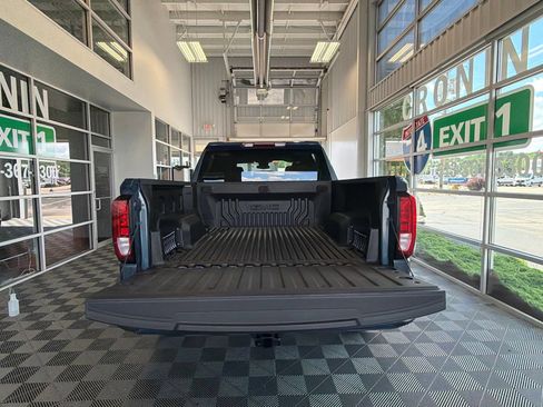 Used 2024 GMC Sierra 1500 Elevation AWD/4WD image 8