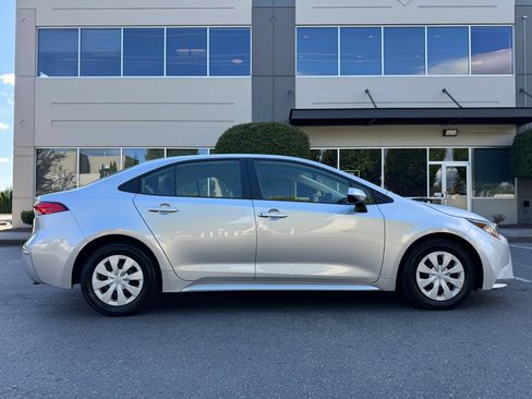 Used 2022 Toyota Corolla L FWD image 12