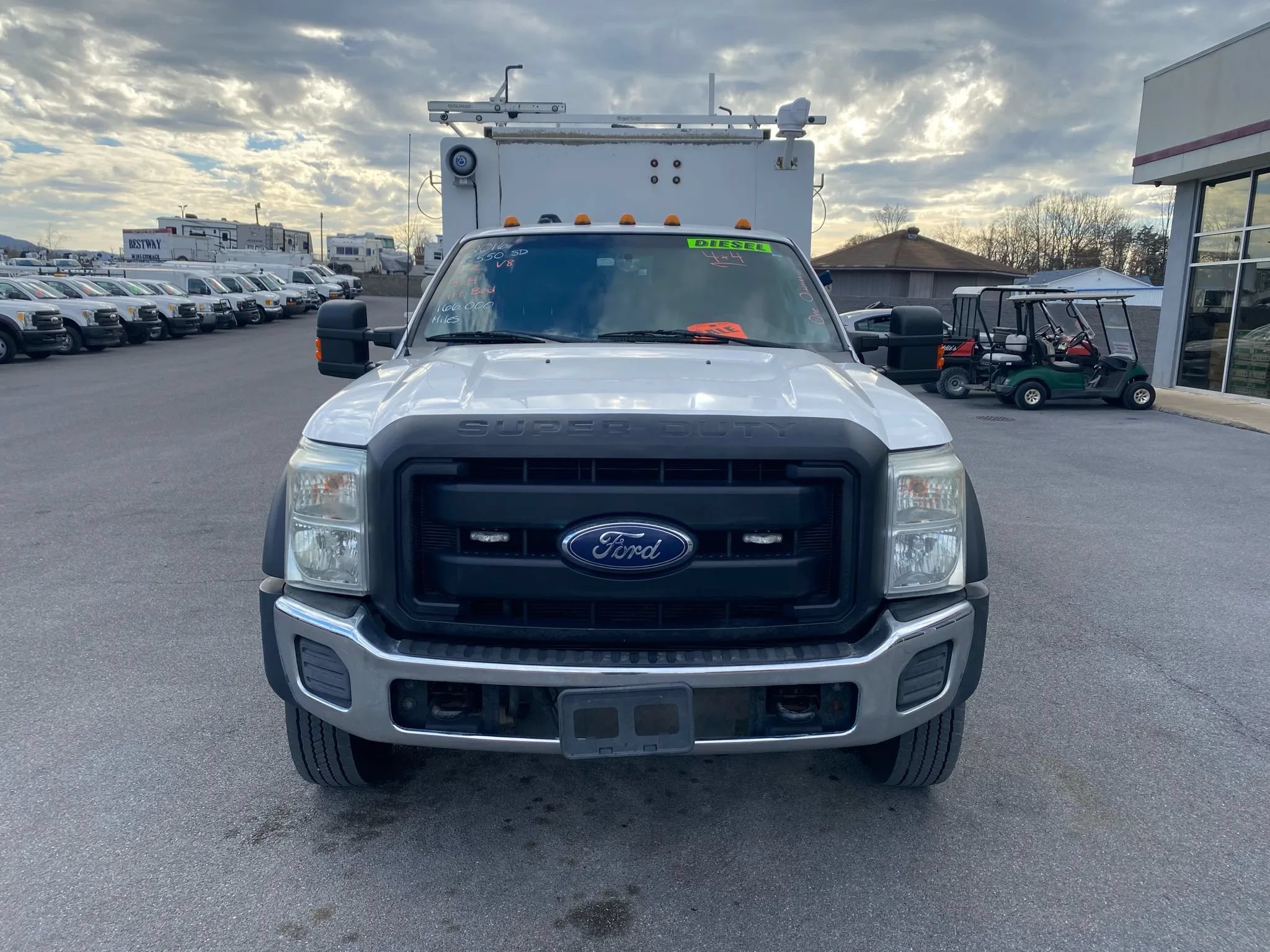 Used 2016 Ford F550 4x4 Regular Cab Super Duty image 2