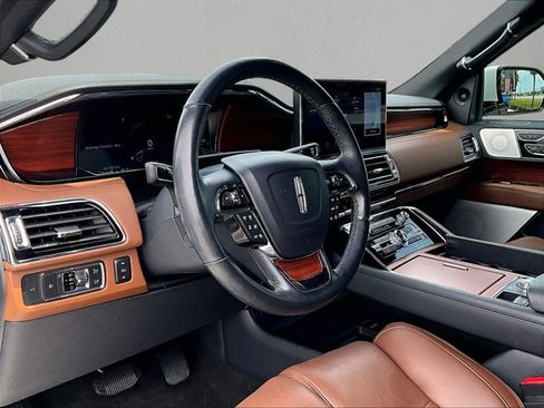 Used 2022 Lincoln Navigator Reserve RWD image 13
