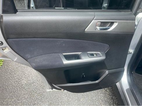 Used 2012 Subaru Forester 2.5X Limited AWD/4WD image 25