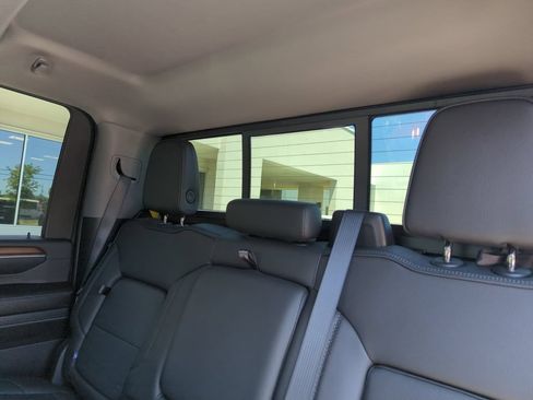 Used 2024 GMC Sierra 2500 Denali w/ Denali Reserve Package AWD/4WD image 31