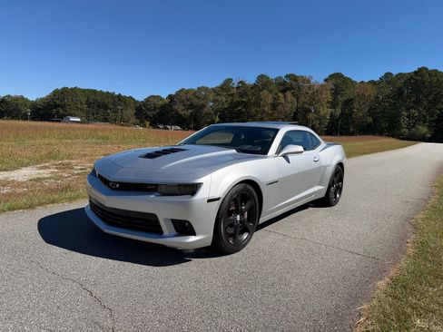 Used 2014 Chevrolet Camaro SS w/ RS Package image 9