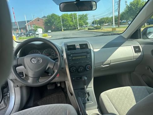 Used 2009 Toyota Corolla FWD image 14