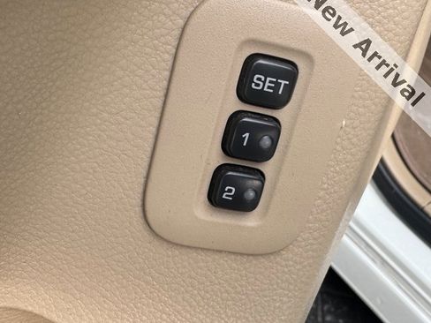 Used 2013 Nissan Armada Platinum image 19