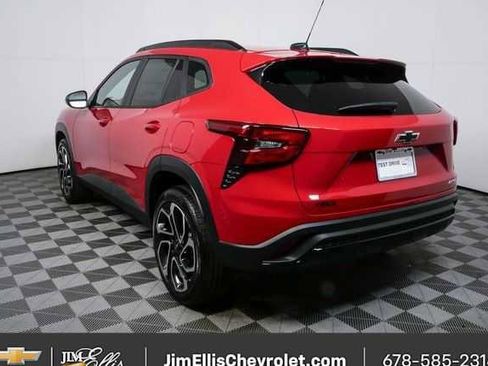 New 2026 Chevrolet Trax RS w/ Sunroof Package image 25