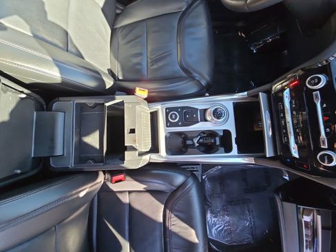 Used 2022 Ford Explorer Platinum w/ Equipment Group 601A image 19