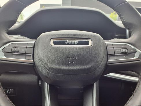 Certified 2024 Jeep Compass Latitude AWD/4WD image 13