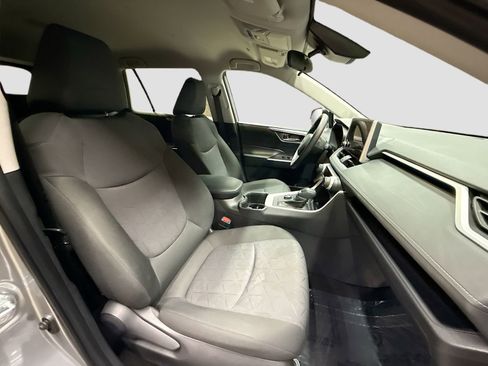 Used 2024 Toyota RAV4 XLE image 28