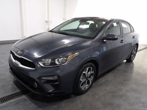 Used 2021 Kia Forte LXS FWD image 3