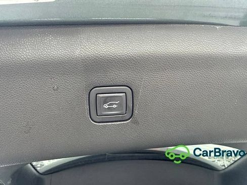 Used 2023 Buick Enclave Essence w/ Experience Buick Package FWD image 10