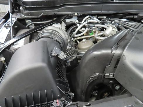 Used 2026 RAM 2500 Laramie AWD/4WD image 32