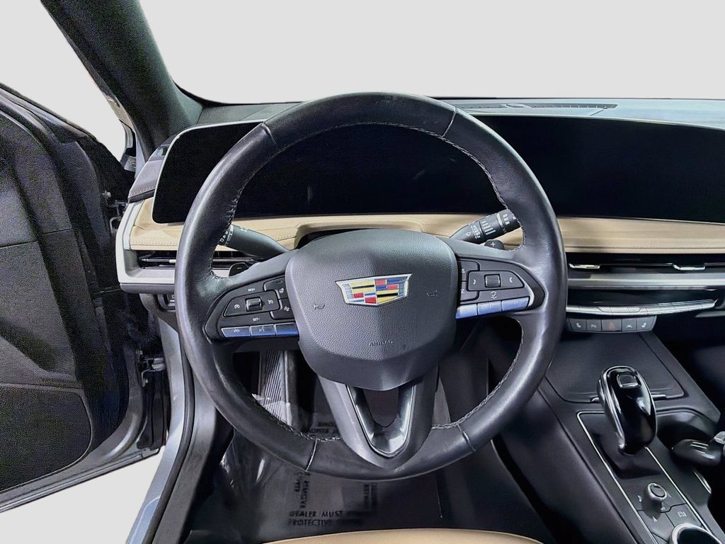Used 2024 Cadillac XT4 Luxury AWD/4WD image 13